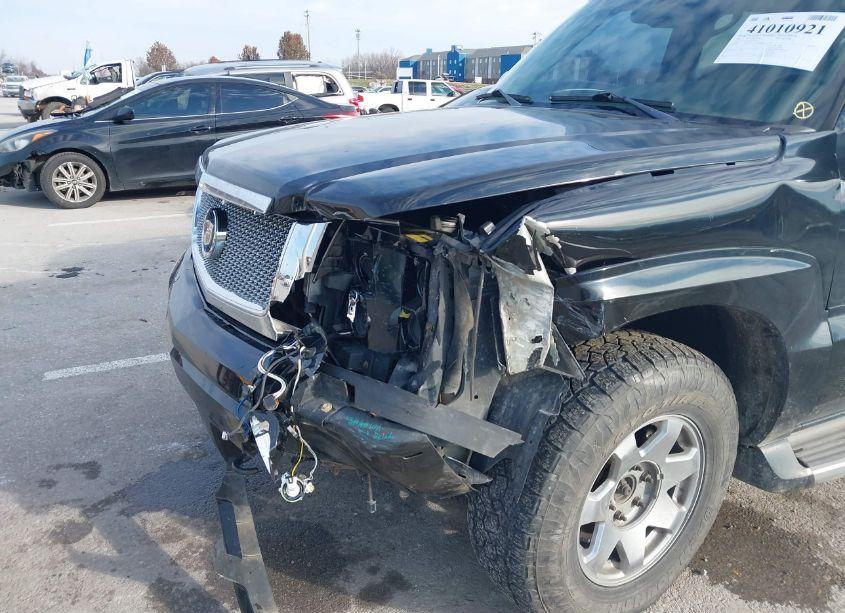 Photo 6 of 2005 Cadillac Escalade STANDARD (VIN 1GYEK63N85R125173)