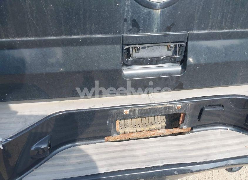 Photo 13 of 2005 Cadillac Escalade STANDARD (VIN 1GYEK63N85R238220)