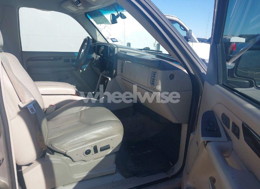 Photo 5 of 2003 Cadillac Escalade STANDARD (VIN 1GYEK63N93R173648)