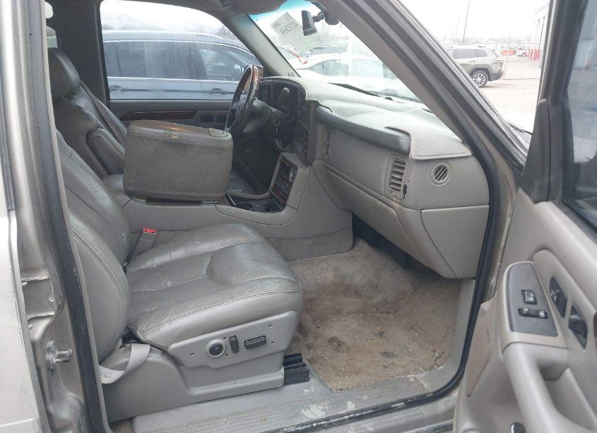 Photo 5 of 2003 Cadillac Escalade STANDARD (VIN 1GYEK63NX3R170838)