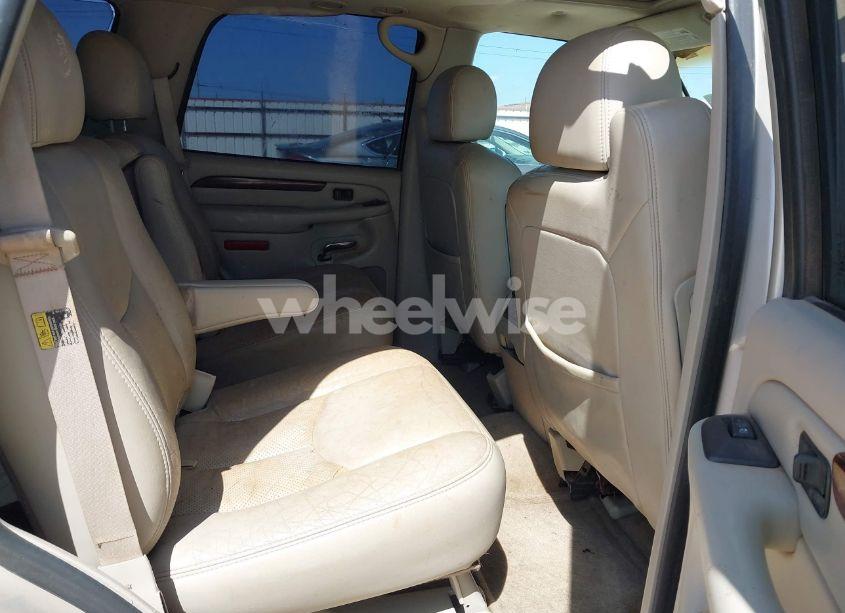 Photo 8 of 2005 Cadillac Escalade STANDARD (VIN 1GYEK63NX5R141147)