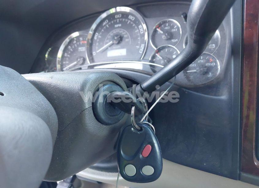 Photo 11 of 2005 Cadillac Escalade STANDARD (VIN 1GYEK63NX5R180370)