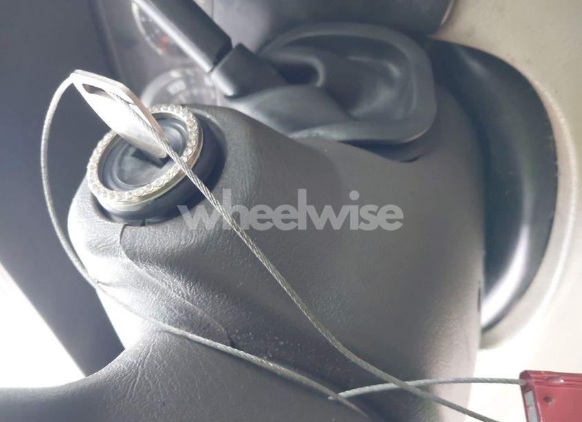 Photo 11 of 2005 Cadillac Escalade STANDARD (VIN 1GYEK63NX5R228255)