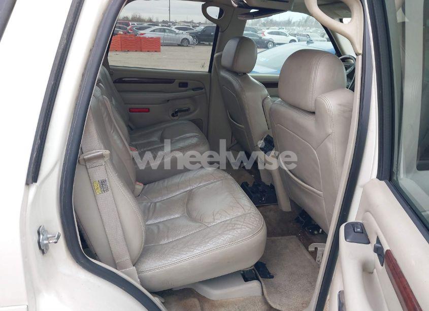 Photo 8 of 2005 Cadillac Escalade STANDARD (VIN 1GYEK63NX5R228255)