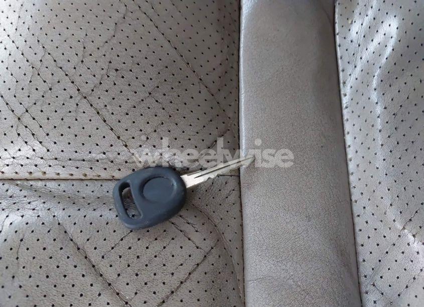 Photo 11 of 2000 Cadillac Escalade STANDARD (VIN 1GYEK63R8YR188250)