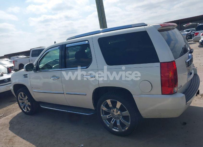 Photo 14 of 2009 Cadillac Escalade STANDARD (VIN 1GYFC23299R112891)