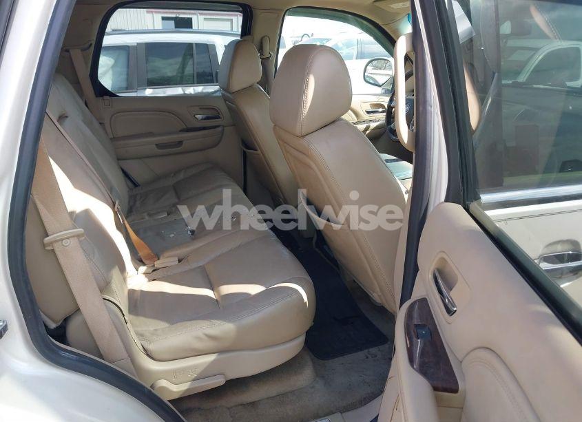 Photo 8 of 2009 Cadillac Escalade STANDARD (VIN 1GYFC23299R112891)