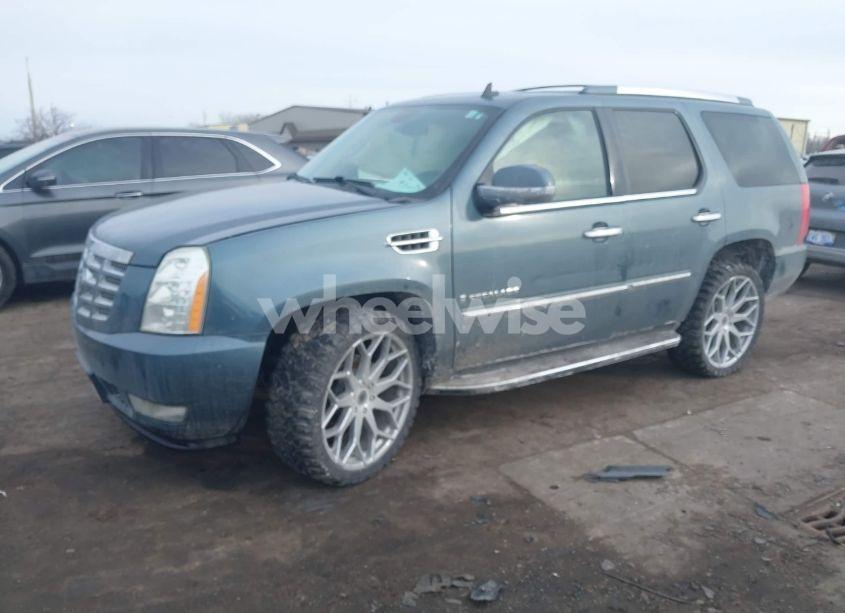 Photo 2 of 2009 Cadillac Escalade STANDARD (VIN 1GYFK132X9R122617)