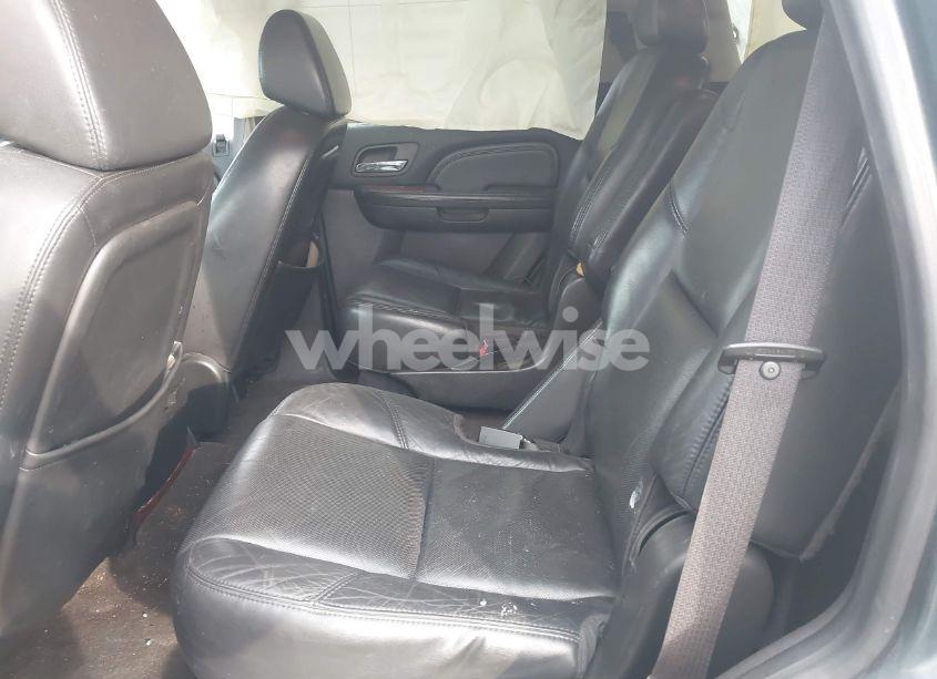 Photo 8 of 2009 Cadillac Escalade STANDARD (VIN 1GYFK132X9R122617)