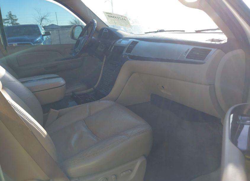 Photo 5 of 2009 Cadillac Escalade LUXURY (VIN 1GYFK23209R201140)