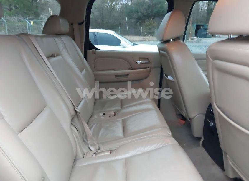 Photo 8 of 2009 Cadillac Escalade ESV STANDARD (VIN 1GYFK262X9R169650)