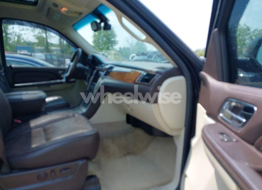 Photo 5 of 2009 Cadillac Escalade PLATINUM EDITION (VIN 1GYFK33219R190445)