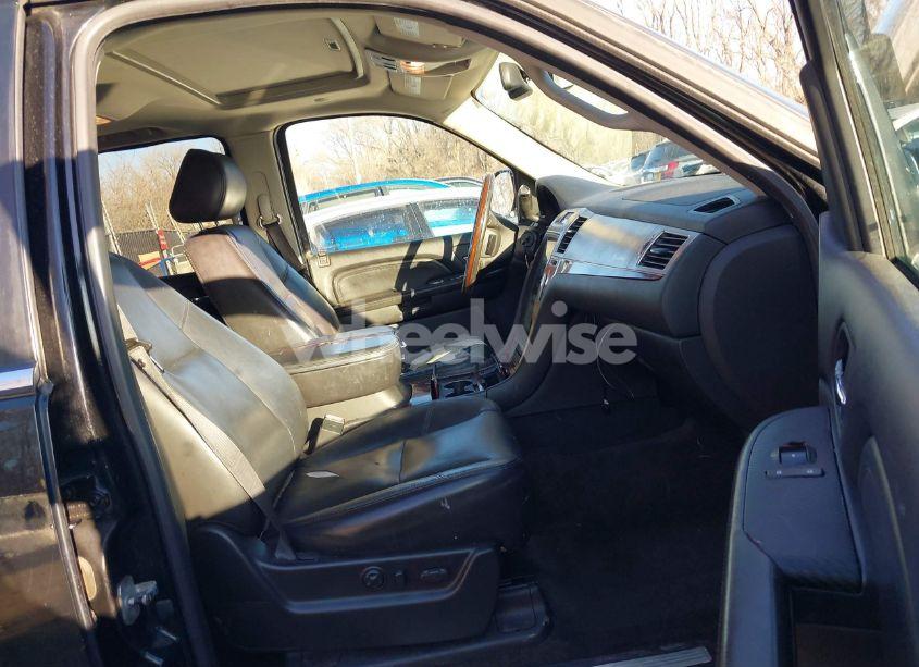 Photo 5 of 2007 Cadillac Escalade STANDARD (VIN 1GYFK63807R291527)