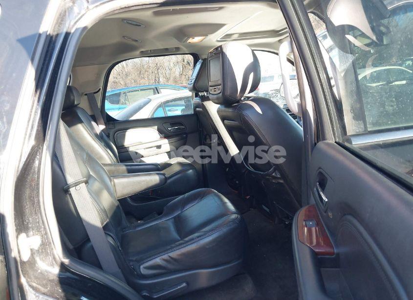 Photo 8 of 2007 Cadillac Escalade STANDARD (VIN 1GYFK63807R291527)