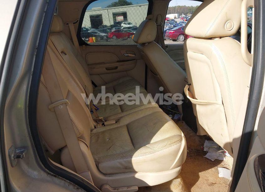 Photo 8 of 2007 Cadillac Escalade STANDARD (VIN 1GYFK63817R119510)