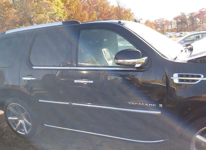 Photo 13 of 2007 Cadillac Escalade STANDARD (VIN 1GYFK63817R318637)