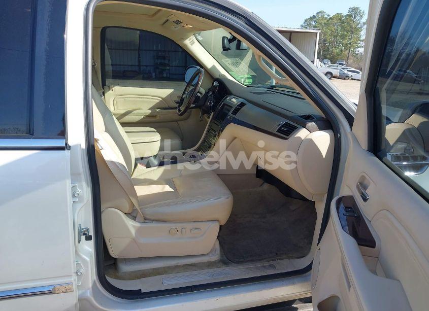 Photo 5 of 2008 Cadillac Escalade STANDARD (VIN 1GYFK63818R156980)