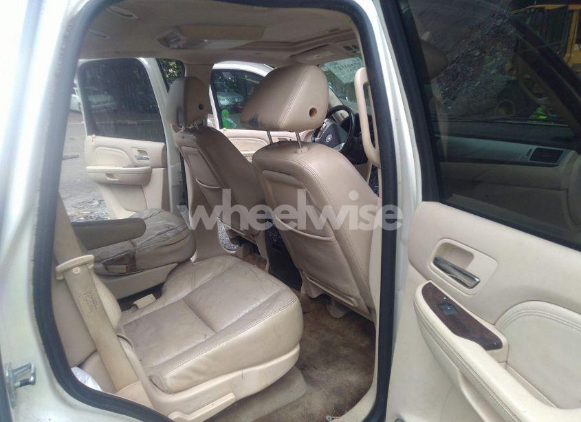 Photo 8 of 2007 Cadillac Escalade STANDARD (VIN 1GYFK63827R175455)