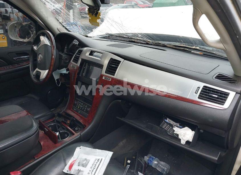 Photo 5 of 2007 Cadillac Escalade STANDARD (VIN 1GYFK63827R342526)