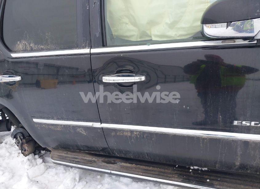 Photo 13 of 2007 Cadillac Escalade STANDARD (VIN 1GYFK63827R370312)