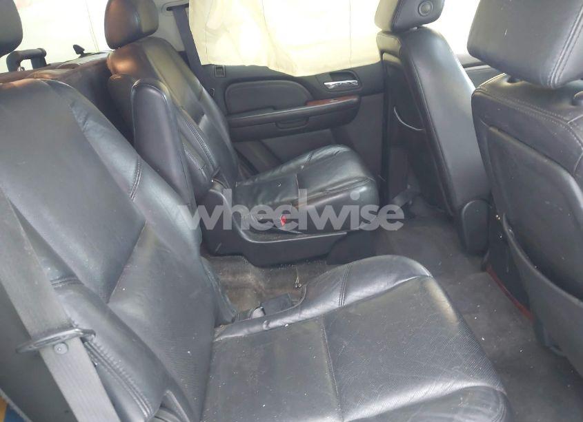 Photo 8 of 2007 Cadillac Escalade STANDARD (VIN 1GYFK63827R370312)