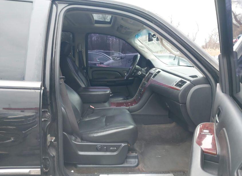 Photo 5 of 2008 Cadillac Escalade STANDARD (VIN 1GYFK63828R224591)