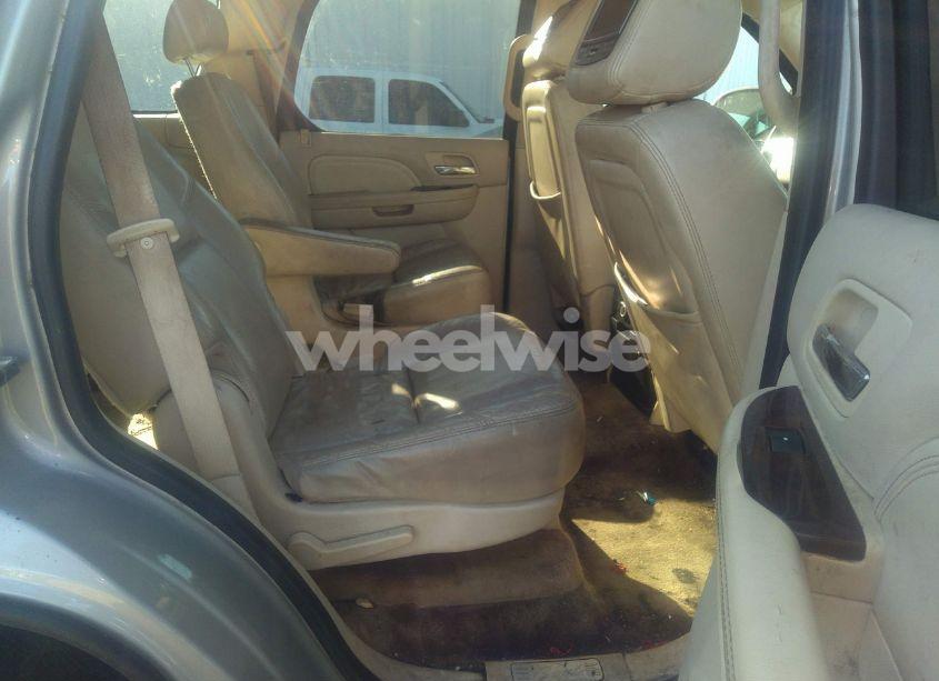 Photo 8 of 2007 Cadillac Escalade STANDARD (VIN 1GYFK63837R194094)