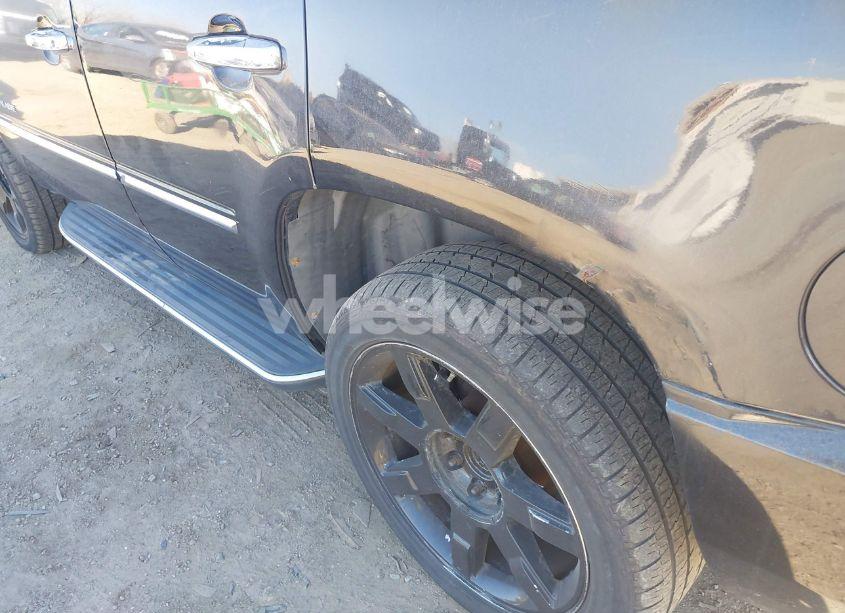 Photo 19 of 2007 Cadillac Escalade STANDARD (VIN 1GYFK63837R285897)