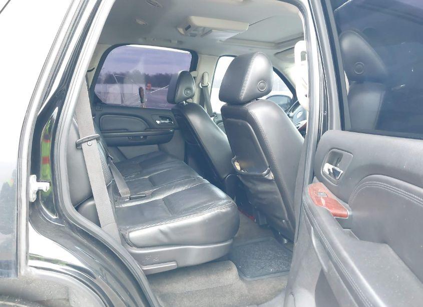 Photo 8 of 2007 Cadillac Escalade STANDARD (VIN 1GYFK63837R341949)