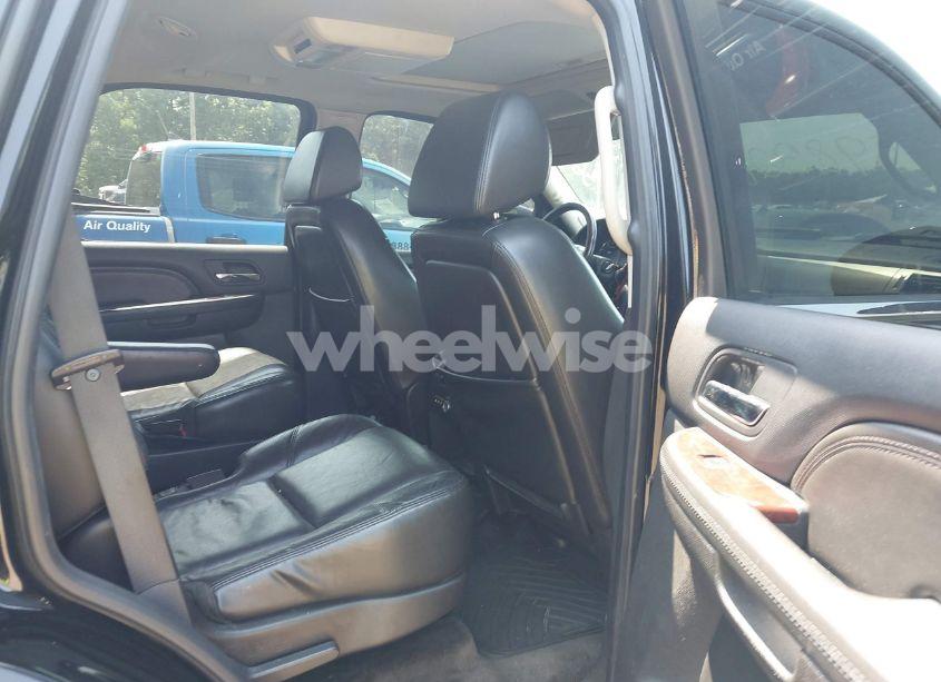 Photo 8 of 2008 Cadillac Escalade STANDARD (VIN 1GYFK63838R253033)