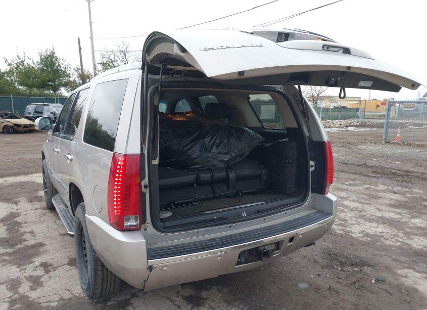Photo 3 of 2007 Cadillac Escalade STANDARD (VIN 1GYFK63867R235107)