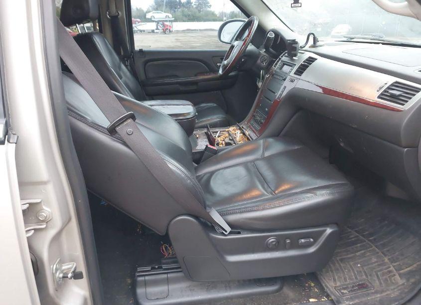 Photo 5 of 2007 Cadillac Escalade STANDARD (VIN 1GYFK63867R235107)