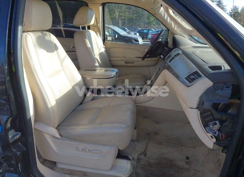 Photo 5 of 2007 Cadillac Escalade STANDARD (VIN 1GYFK63877R299382)