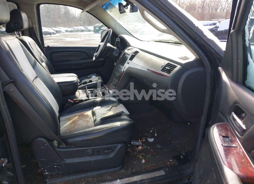 Photo 5 of 2008 Cadillac Escalade STANDARD (VIN 1GYFK63888R174313)