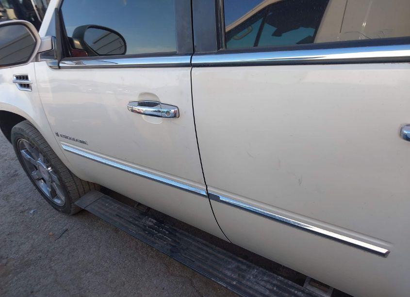 Photo 14 of 2008 Cadillac Escalade STANDARD (VIN 1GYFK63888R265954)