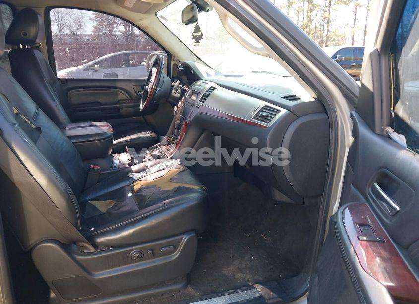 Photo 5 of 2007 Cadillac Escalade STANDARD (VIN 1GYFK63897R423930)