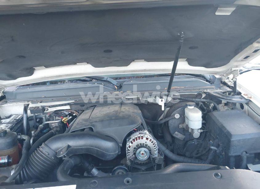 Photo 10 of 2007 Cadillac Escalade STANDARD (VIN 1GYFK638X7R143837)