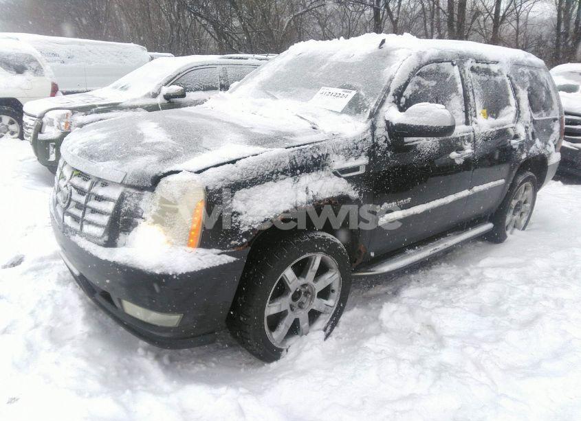 Photo 2 of 2007 Cadillac Escalade STANDARD (VIN 1GYFK638X7R200425)
