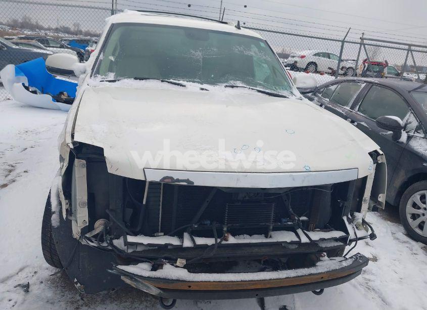 Photo 13 of 2008 Cadillac Escalade STANDARD (VIN 1GYFK638X8R106014)