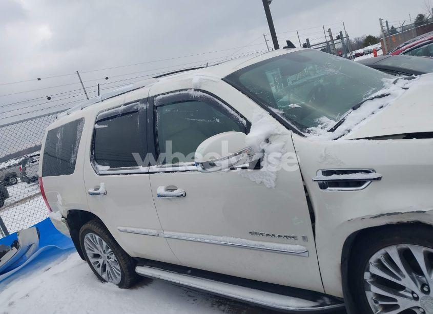 Photo 14 of 2008 Cadillac Escalade STANDARD (VIN 1GYFK638X8R106014)