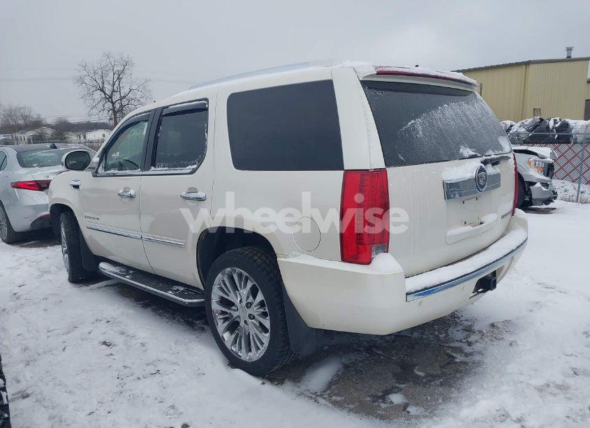 Photo 3 of 2008 Cadillac Escalade STANDARD (VIN 1GYFK638X8R106014)