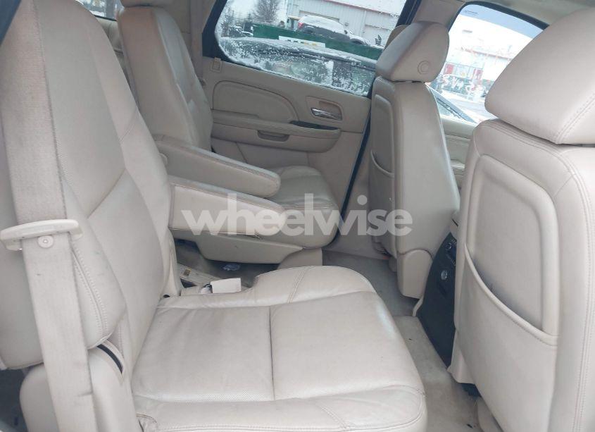 Photo 8 of 2008 Cadillac Escalade STANDARD (VIN 1GYFK638X8R106014)