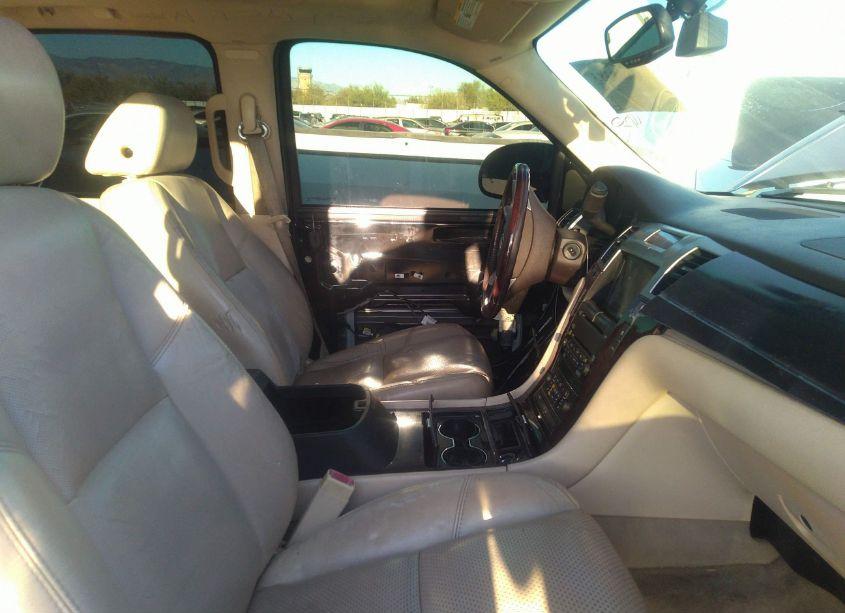 Photo 5 of 2007 Cadillac Escalade ESV STANDARD (VIN 1GYFK66807R261486)