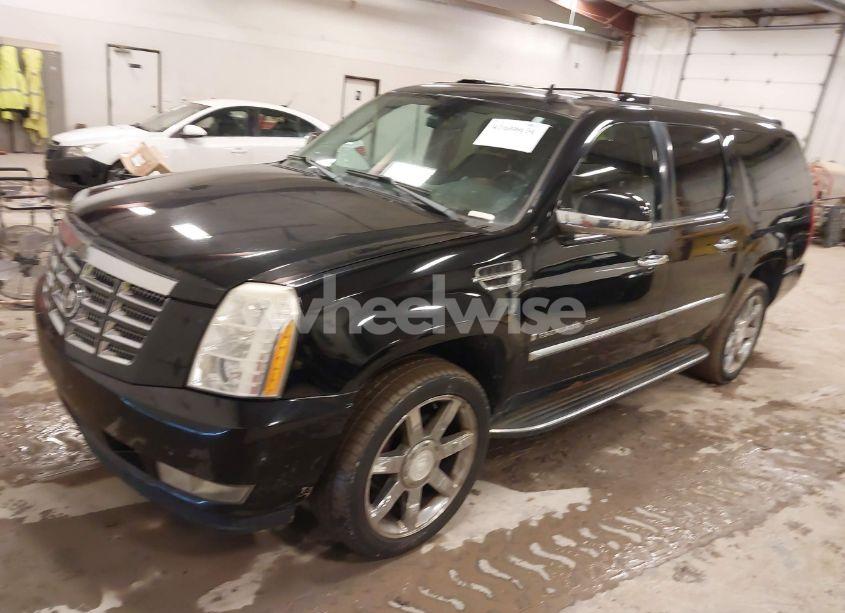 Photo 2 of 2008 Cadillac Escalade ESV STANDARD (VIN 1GYFK66858R232213)