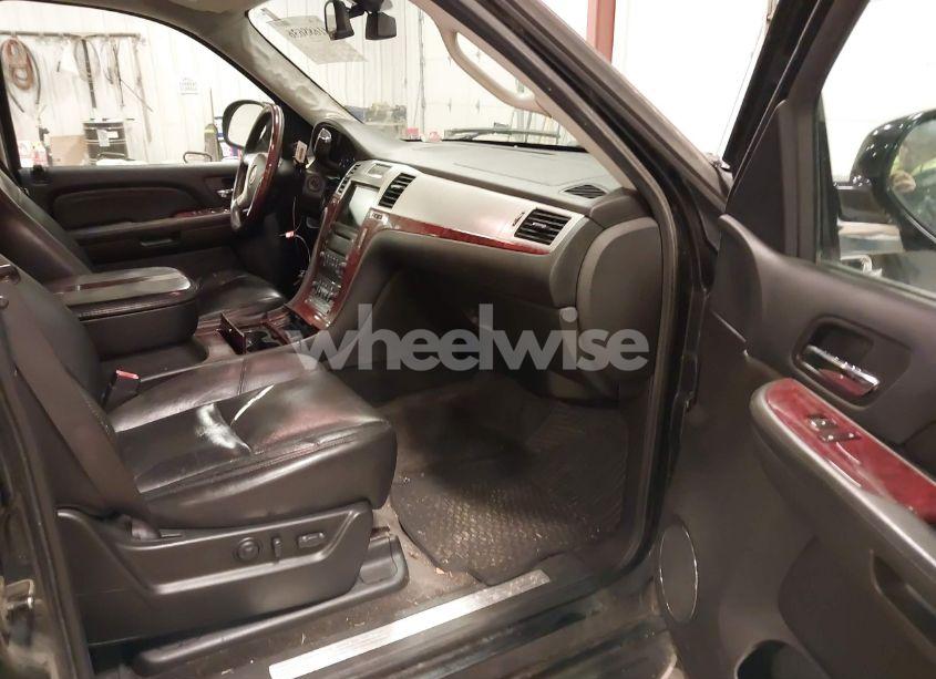 Photo 5 of 2008 Cadillac Escalade ESV STANDARD (VIN 1GYFK66858R232213)