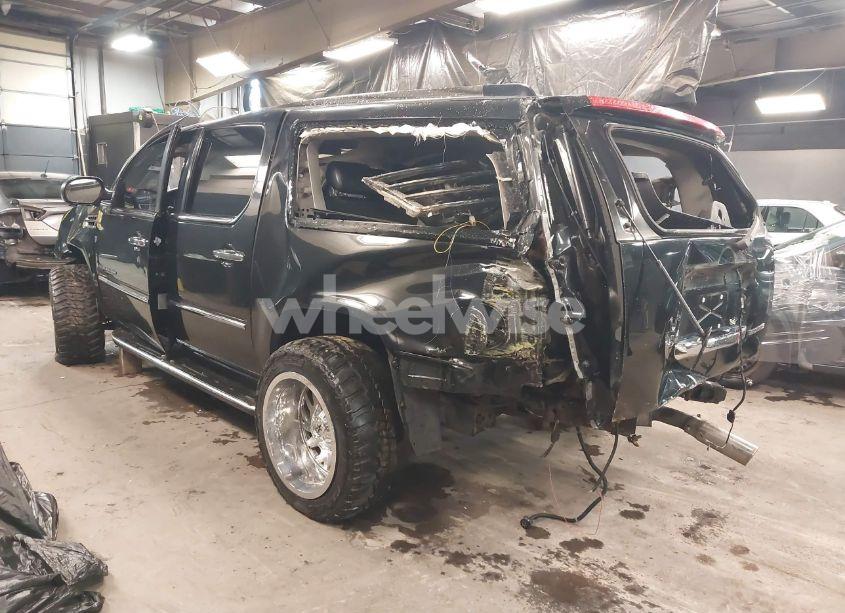 Photo 3 of 2008 Cadillac Escalade ESV STANDARD (VIN 1GYFK66888R142294)