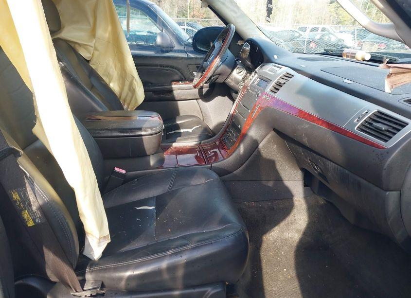 Photo 5 of 2007 Cadillac Escalade ESV STANDARD (VIN 1GYFK668X7R208102)