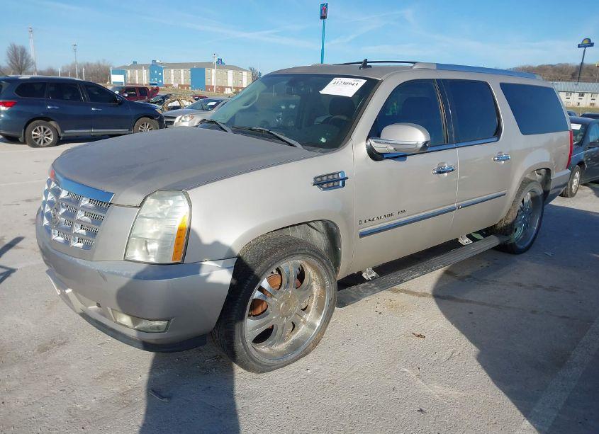 Photo 2 of 2007 Cadillac Escalade ESV STANDARD (VIN 1GYFK668X7R422457)
