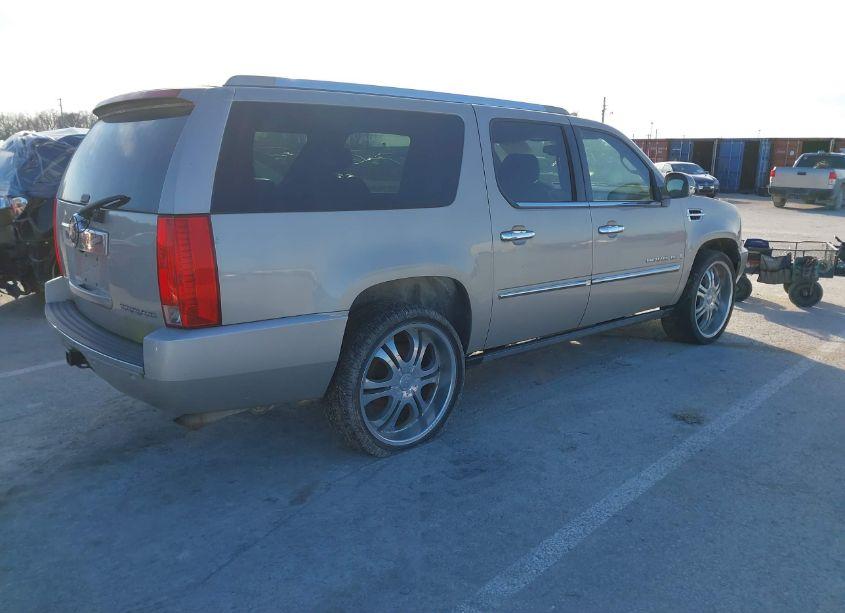 Photo 4 of 2007 Cadillac Escalade ESV STANDARD (VIN 1GYFK668X7R422457)