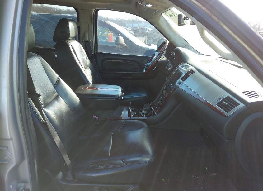 Photo 5 of 2007 Cadillac Escalade ESV STANDARD (VIN 1GYFK668X7R422457)